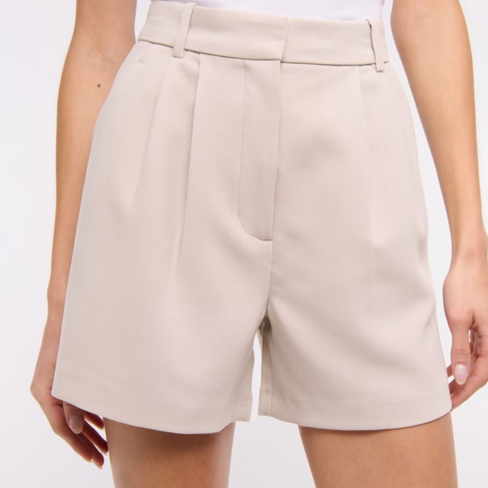 Abercrombie & Fitch Cream High Waist Women's Shorts